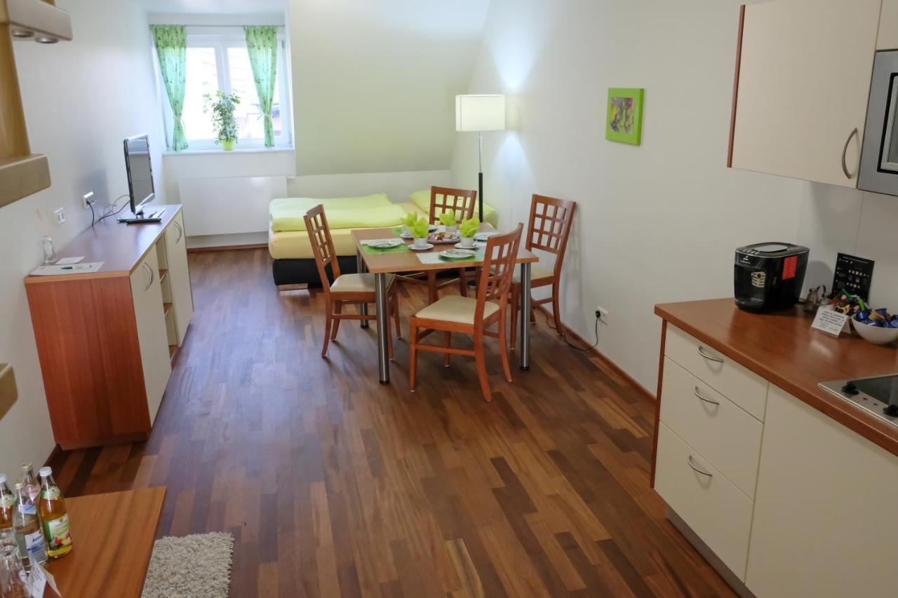 Jungingers Aparthotel Holzheim  Exterior photo