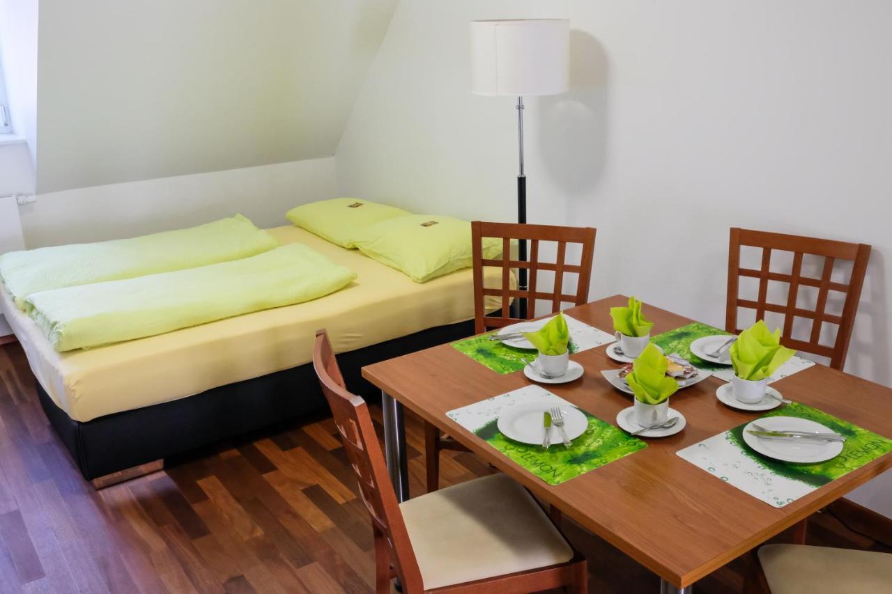 Jungingers Aparthotel Holzheim  Exterior photo